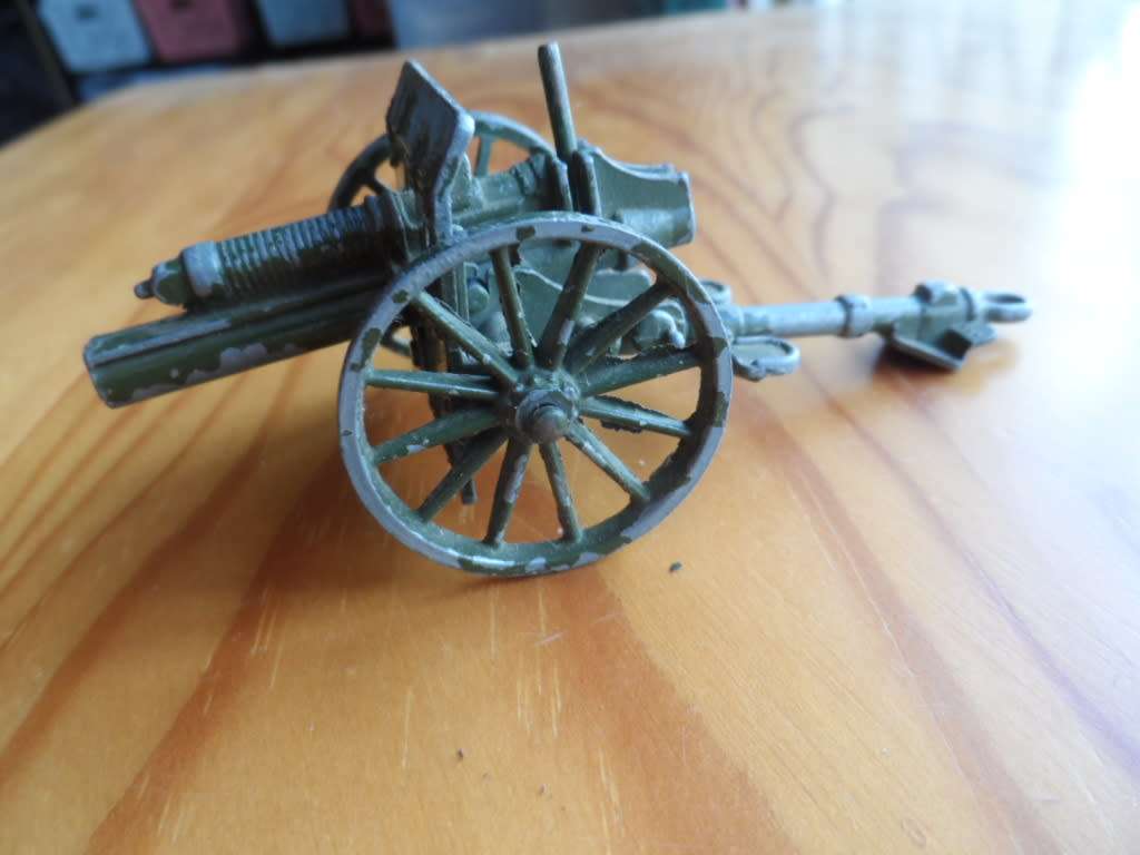 CRESCENT ENGLAND CANNON. [M29]