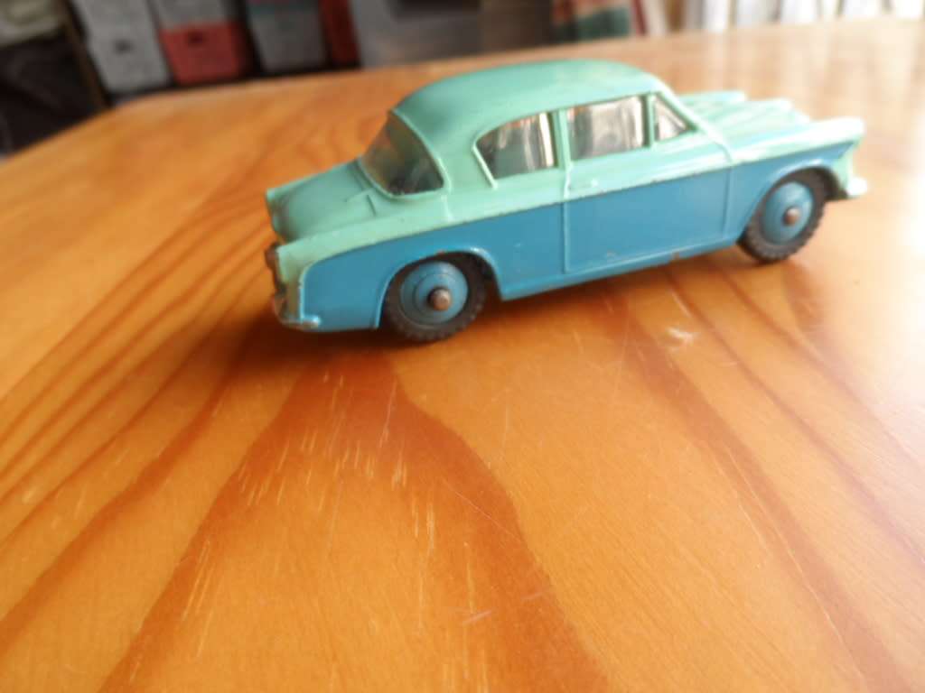 Dinky Toys  Meccano Sunbeam Rapier No 166,  Vintage 1960s Diecast Model [D24]
