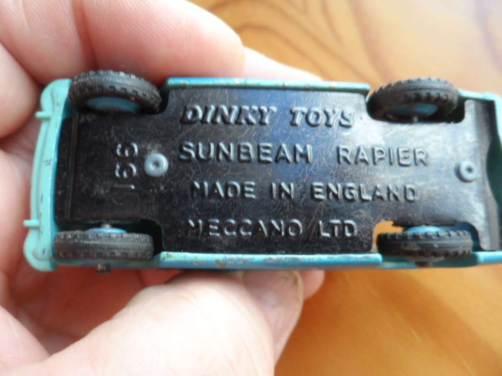 Dinky Toys  Meccano Sunbeam Rapier No 166,  Vintage 1960s Diecast Model [D24]