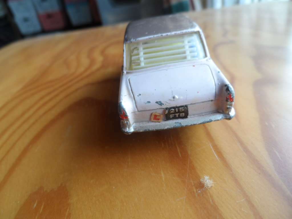 VINTAGE CORGI FIAT 2100  [D75]