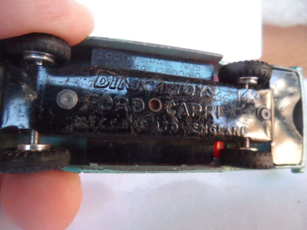 Vintage Dinky Toys - #143 Original Ford Capri original made in england. [m22]