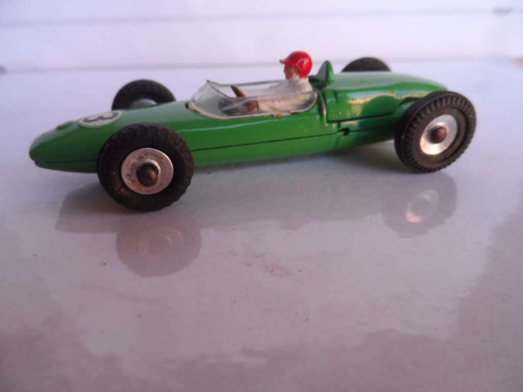 DINKY 241 LOTUS RACING CAR GREEN MADE IN ENGLAND   [m12]