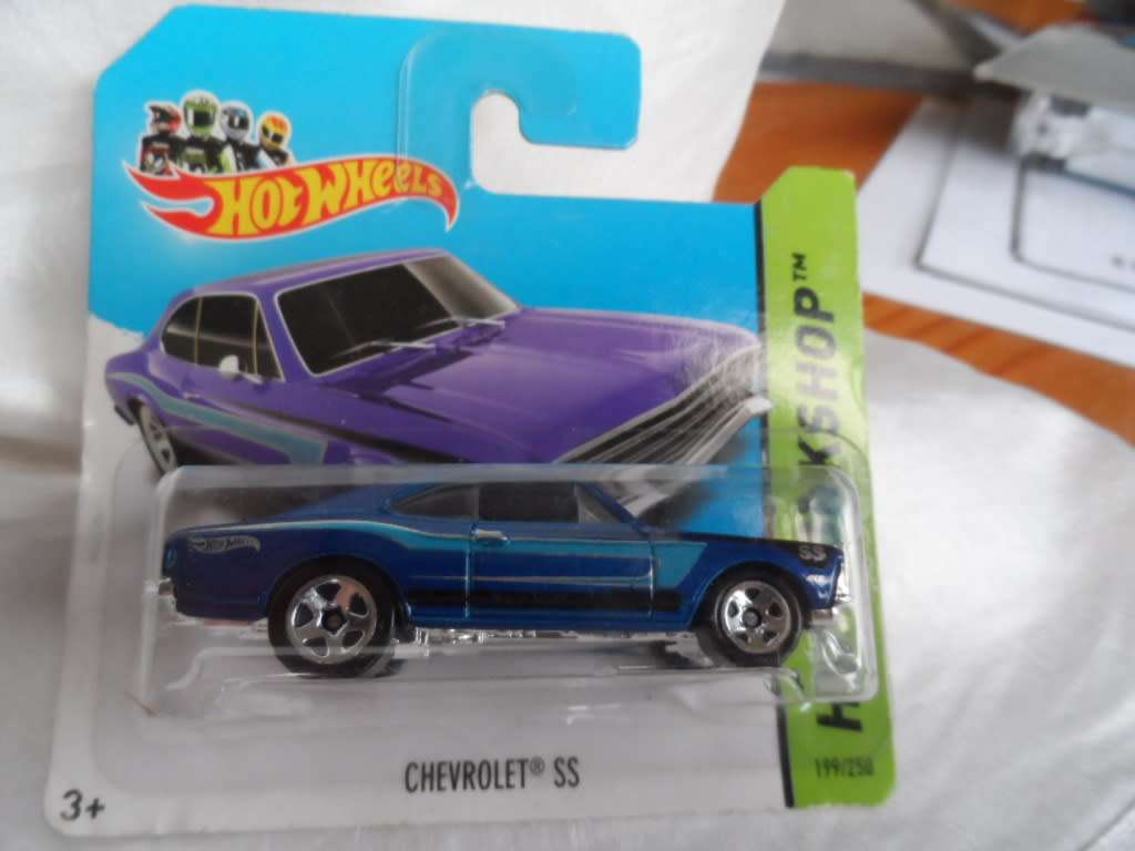 Hot Wheels HW Workshop (2013) Blue Chevrolet SS Car 199/250 [M54]
