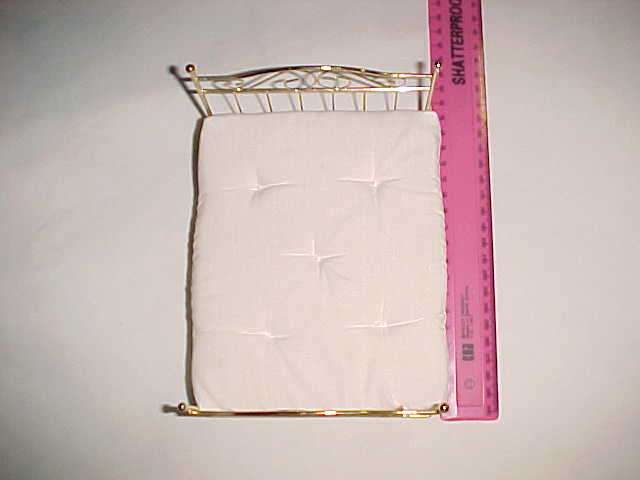 BRASS BED DOLLS HOUSE 1:12TH SCALE