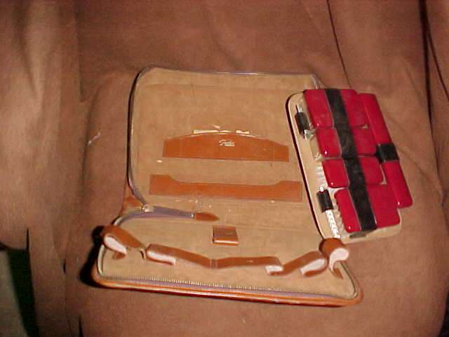 MENS LEATHER TOILETRY SET VINTAGE UNUSED