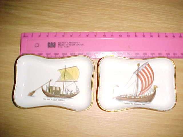 TWO LOVELY PIN DISHES LE LIMOGES