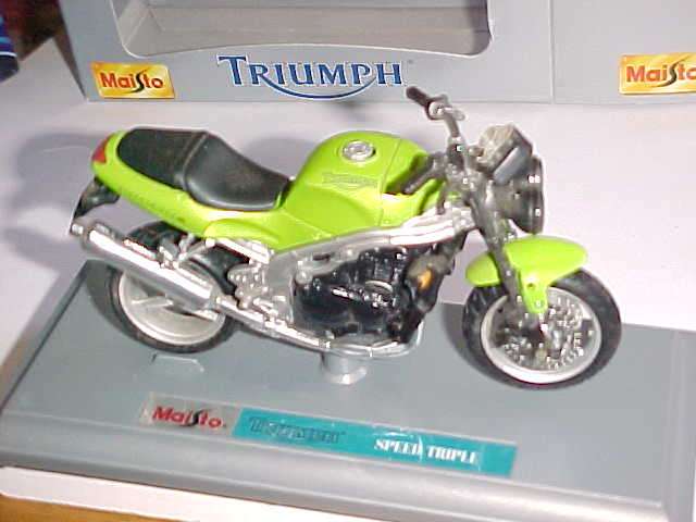 1/18 TRIUMPH SPEED TRIPLE