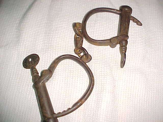 Vintage SAR/SAS handcuffs