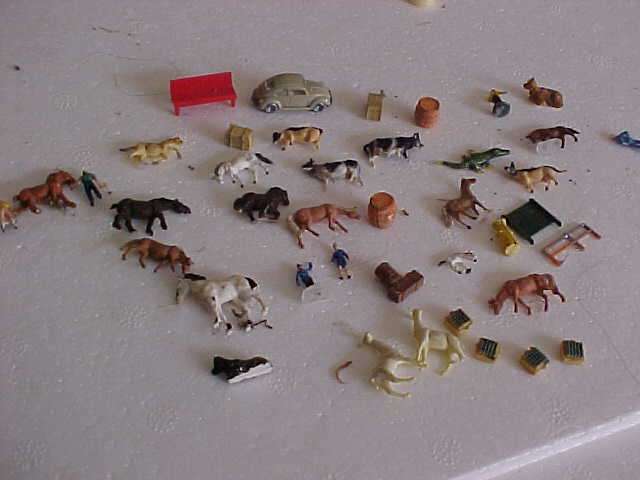 N GAUGE HORSES, LLAMAS,COWS AND MEN  DETAILLING