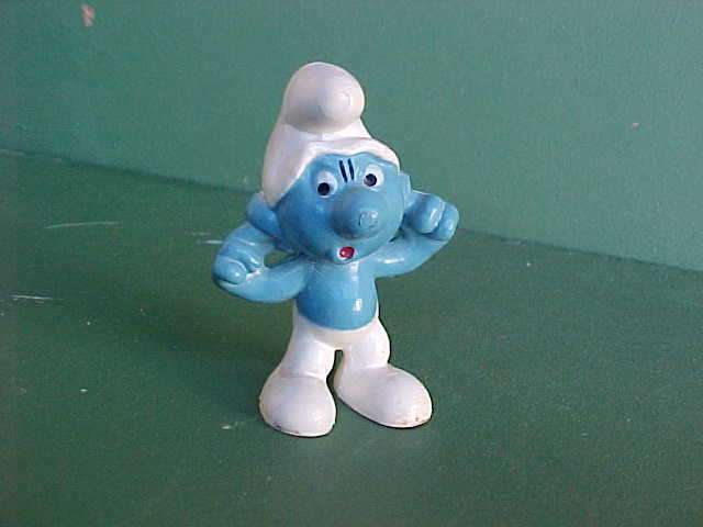 PEYO SMURF HOLDING EARS