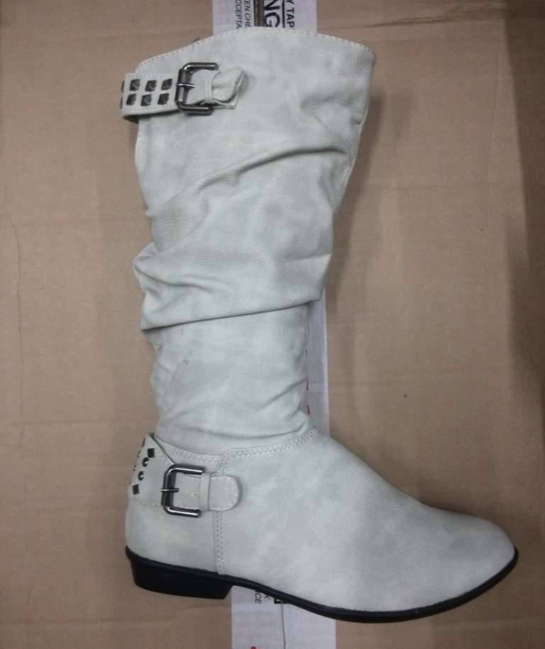 MIDCALF FLAT BOOTS *