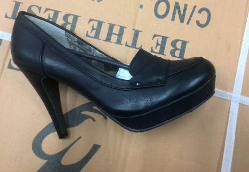 ** PREMIUM QUALITY **CLASSY FANNIE & ANGELO HEELS * PRICE REDUCED *