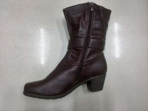 LAST PAIR  * COWBOY MIDCALF WINTER  BOOTS