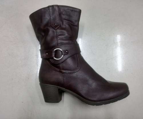LAST PAIR  * COWBOY MIDCALF WINTER  BOOTS