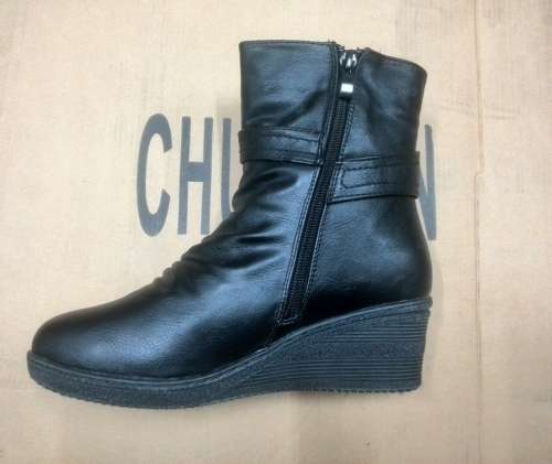 SPECIAL OFFER*  WINTER WEDGE ANKLE BOOTS**