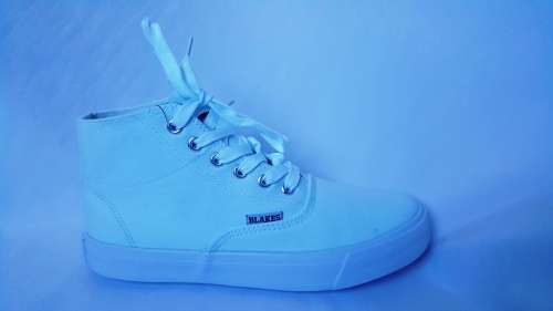 Last Pair  * White Only *   ** Blakes  Ladies Summer  Sneakers *