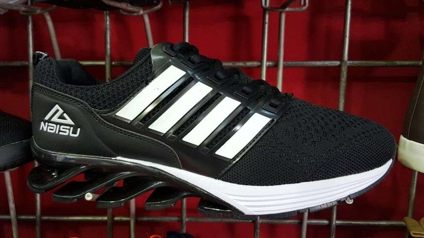 Naisu Shorx Running Sneakers