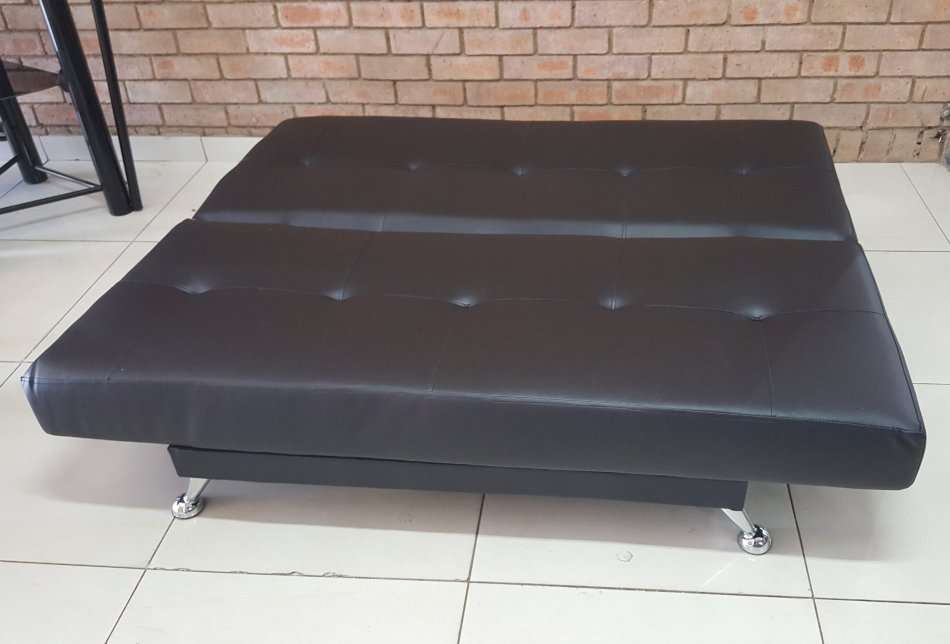 Classy 2 Seater Sleeper  Couch/Sofa - Display Unit - Relisted Due To Non-payment.