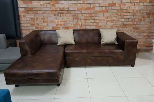 PU Leather Corner Couch / Sofa . 2.7m × 1.9m .