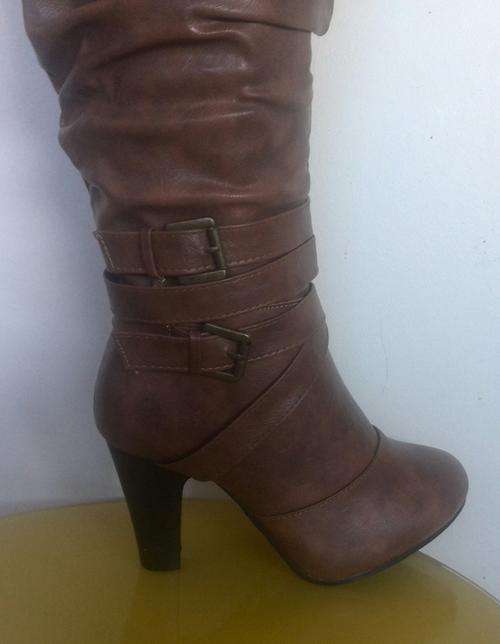 TWISTED  WINTER BOOTS*HIGH QUALITY *