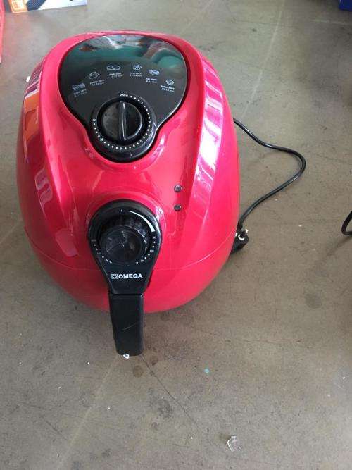 Omega Air Fryer 4.5L 1300W Red