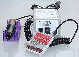 Mercedes 2000 Manicure & Pedicure