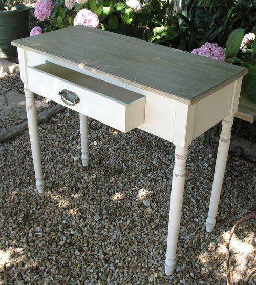 Vintage elegently distressed painted table with one draw and lovely top