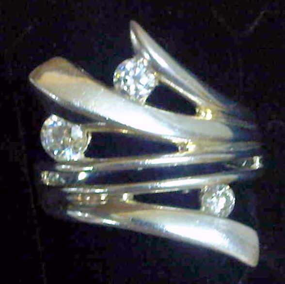 STUNNING! Heavy SOLID STERLING SILVER & CREATED DIAMOND ( C.Z) RING  Size 7.
