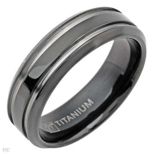 BLACK TWO-TONE TITANIUM RING. SIZE12.