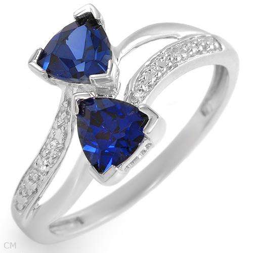 LOVELY RING IN 10K WHITE GOLD WITH DIAMONDS & CREATED SAPPHIRES.