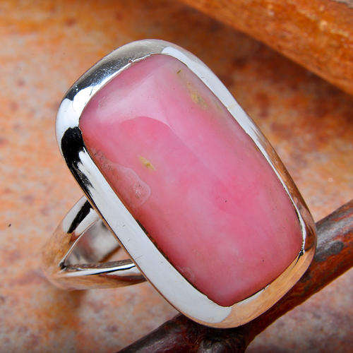 STUNNING GENUINE PINK OPAL IN SOLID 925 STERLING SILVER. SIZE 6.75.