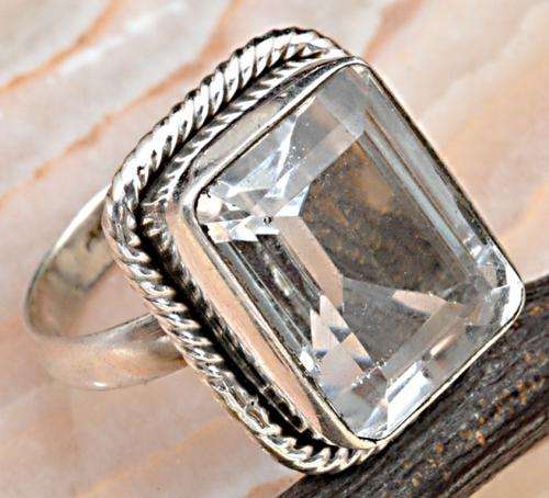STUNNING RING IN SOLID 925 STERLING SILVER WITH NATURAL WHITE TOPAZ. SIZE 8.