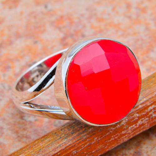 STUNNING CARNELIAN RING IN SOLID 925 STERLING SILVER. SIZE 8