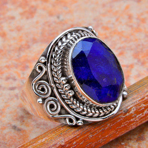 STUNNING SAPPHIRE RING IN SOLID 925 STERLING SILVER. SIZE 8