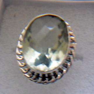 STUNNING SOLID 925 STERLING SILVER RING WITH GREEN AMETHYST. SIZE 6 3/4.