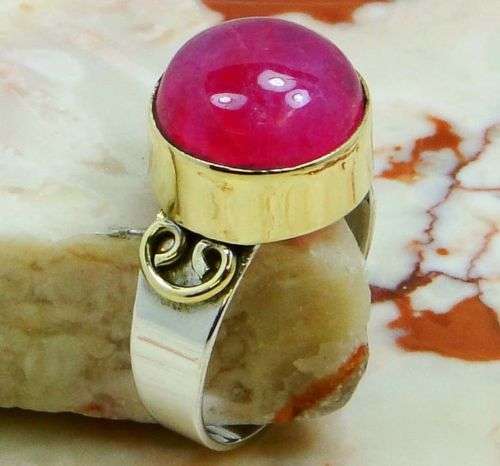 STUNNING RED MOONSTONE IN SOLID 925 SILVER RING. UK SIZE N & US: 6.5 . TOP OF THE RING: 13 X 13mm