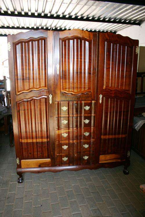 Imboya ball & claw family wardrobe - 154cm x 55.5cm x 190cm high (no keys) FOR HANGAR80