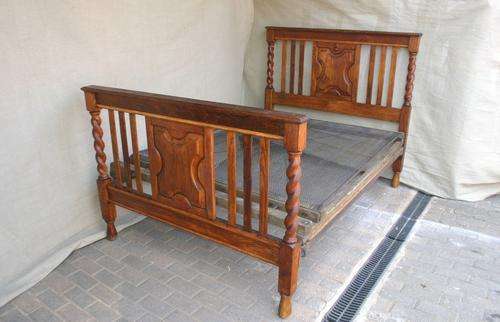 Oak double bed with barley twist - no mattress