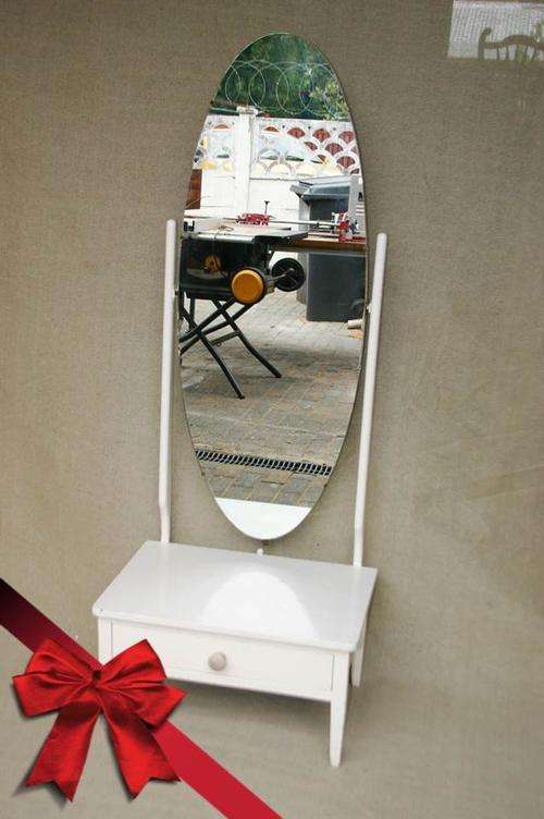 Small dressing table with large oval mirror - 60cm x 40cm x 32cm high (total high with mirror 157cm)