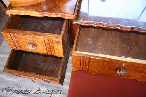 Kiaat Queen Anne Dressing table with stool - 127cm x 50cm