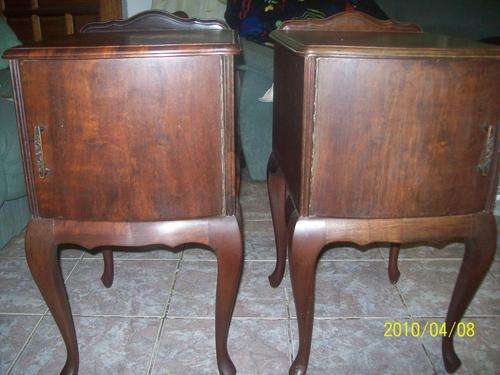 2 French style bedside tables