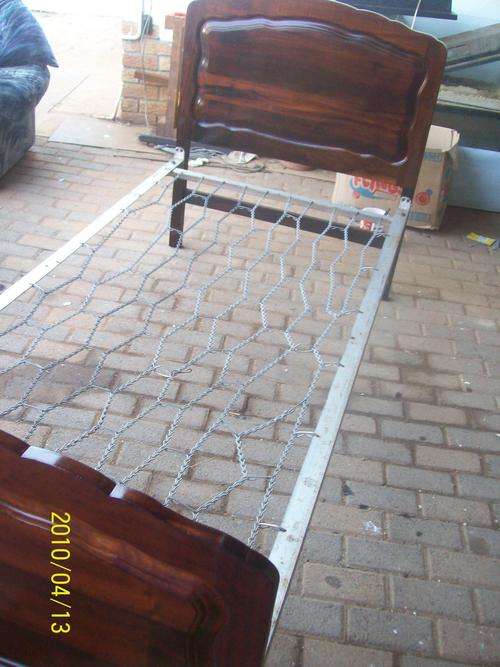 Imbuia single bed Ball & claw GREAT R1!!!!!!!!!!!!!!!!!!