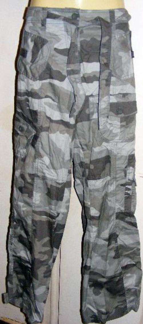 Brand new ladies camo pants - size 14 (small size)