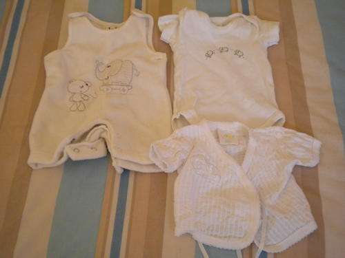 Lot of baby clothes - newborn