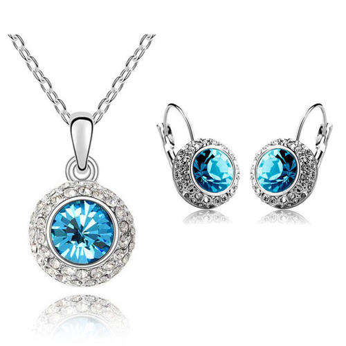 18kgp White gold plated Austrian crystal Rhinestone Pendant, necklace & earring set
