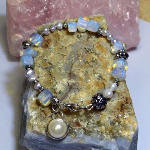 Freshwater Pearl and Opalite Bracelet