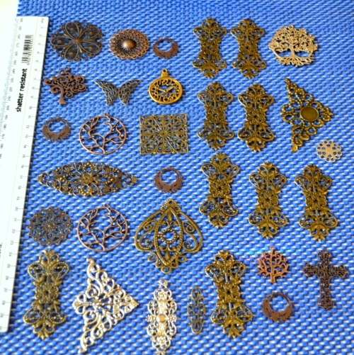 32 FILIGREE METAL CONNECTORS