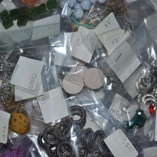 ***CLEARANCE*** 145 packets beads and findings