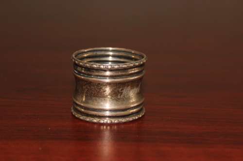 Hallmarked Sterling Silver Napkin Ring Dated 1941 total weight 19.14 grams