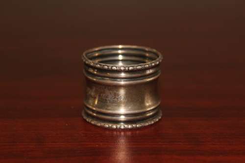 Hallmarked Sterling Silver Napkin Ring Dated 1941 total weight 19.14 grams